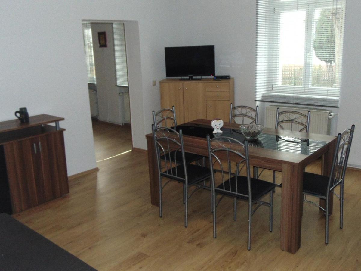 Hostel Ballenstedt Eksteriør billede